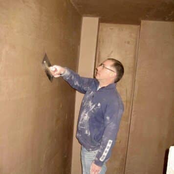 Person skimming walls in a training bay