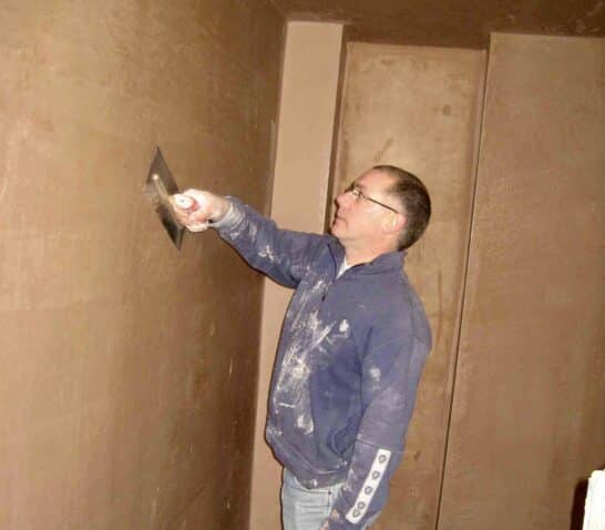Person skimming walls in a training bay