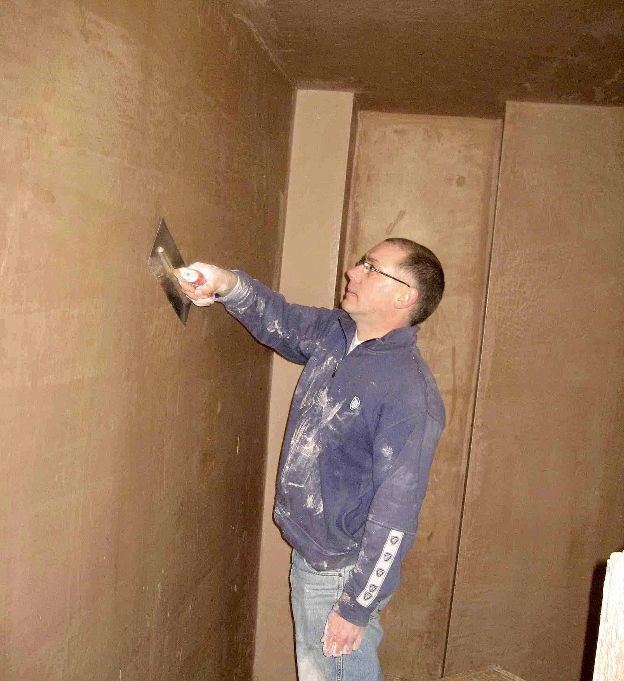 Person skimming walls in a training bay